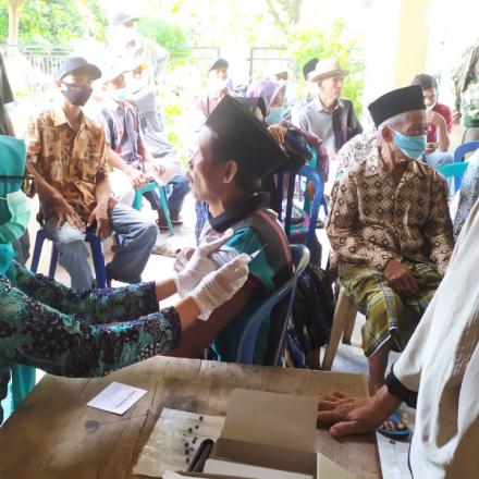 Antusias Warga Desa Bogorejo Ikuti Vaksinasi Demi Kekebalan Tubuh